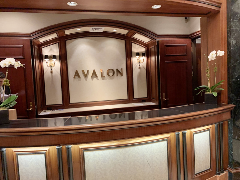 フロントカウンター