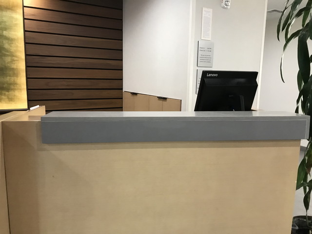 フロントカウンター