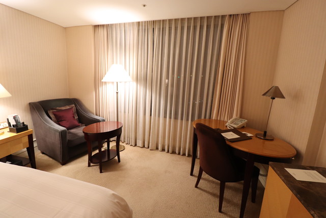 デスク・ソファ