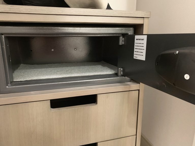 セーフティーボックス 開けた状態