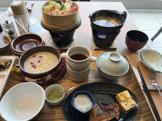 和食コース(ご飯は白米、玄米、発芽玄米のお粥から選択可)