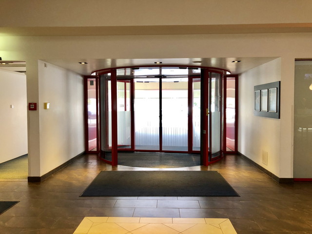 エントランス(内側)