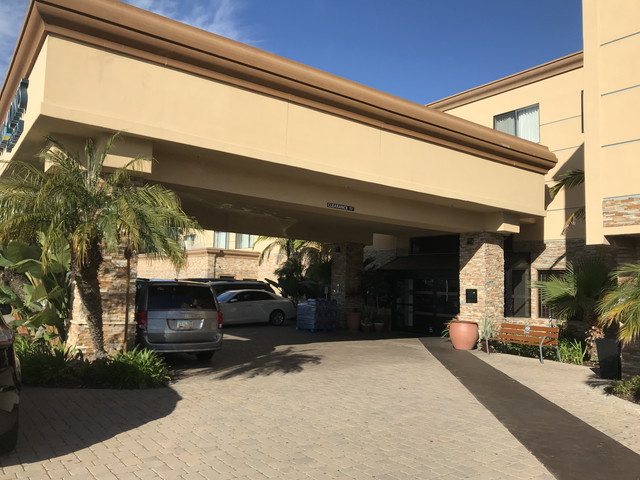 ホテルエントランス