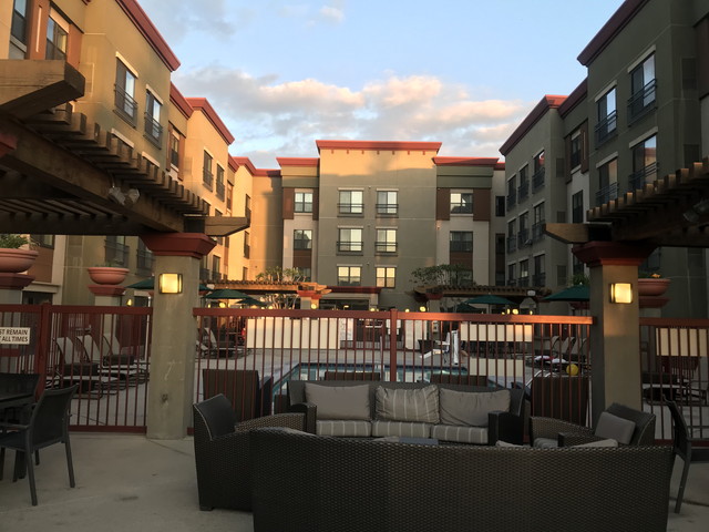 美しいサンセットリフレクション