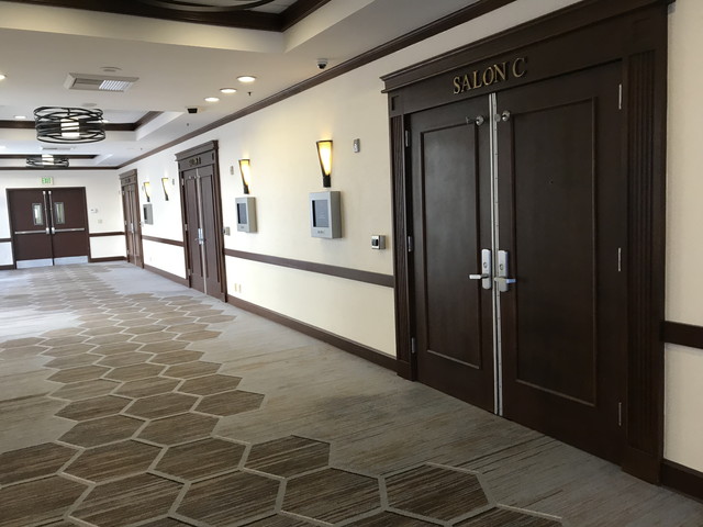 コンベンションホール