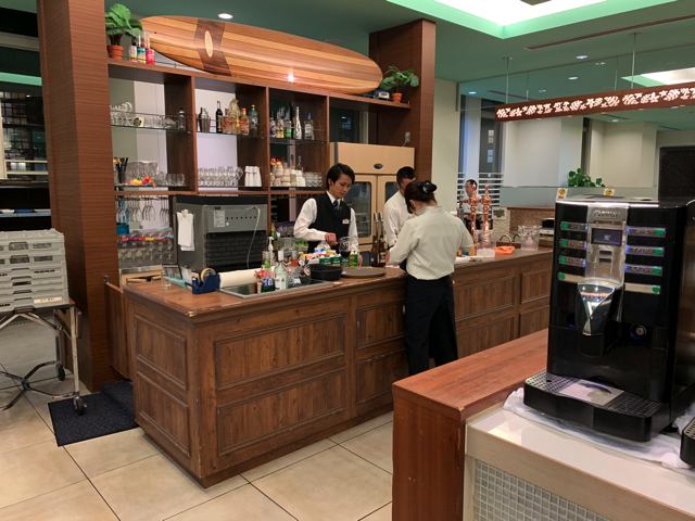 飲み物もハワイをイメージされるものが多いですね。