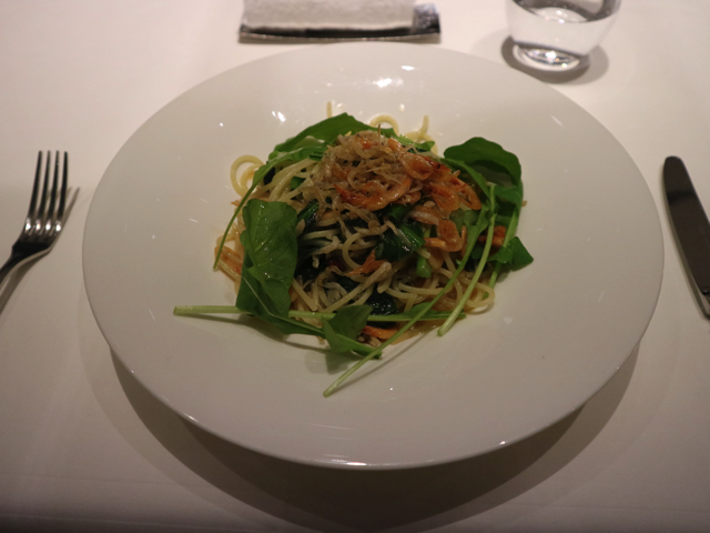 ダイニングでしらす桜海老のパスタ copy