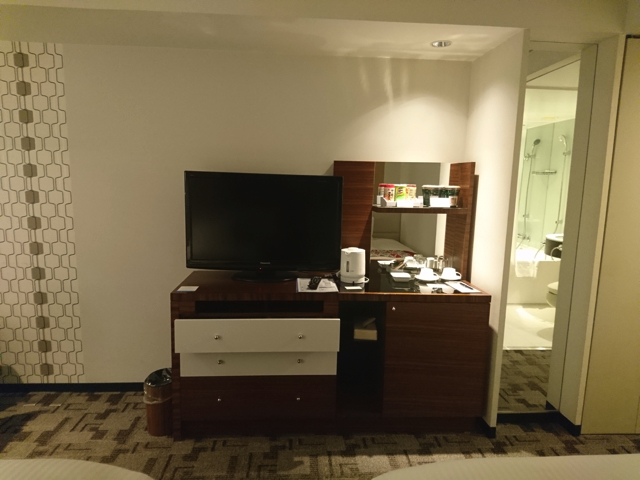 ベッド方向からTV copy