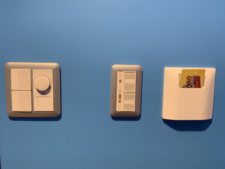 客室のスイッチ関係