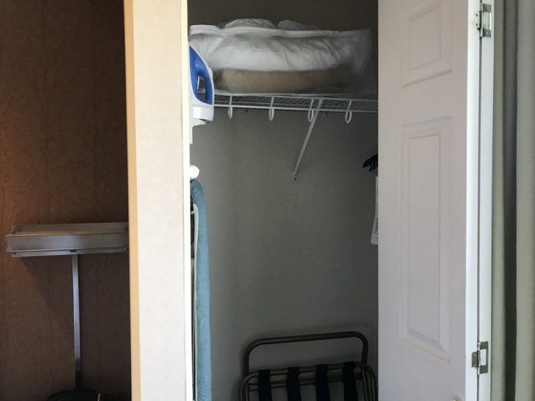 クローゼット内