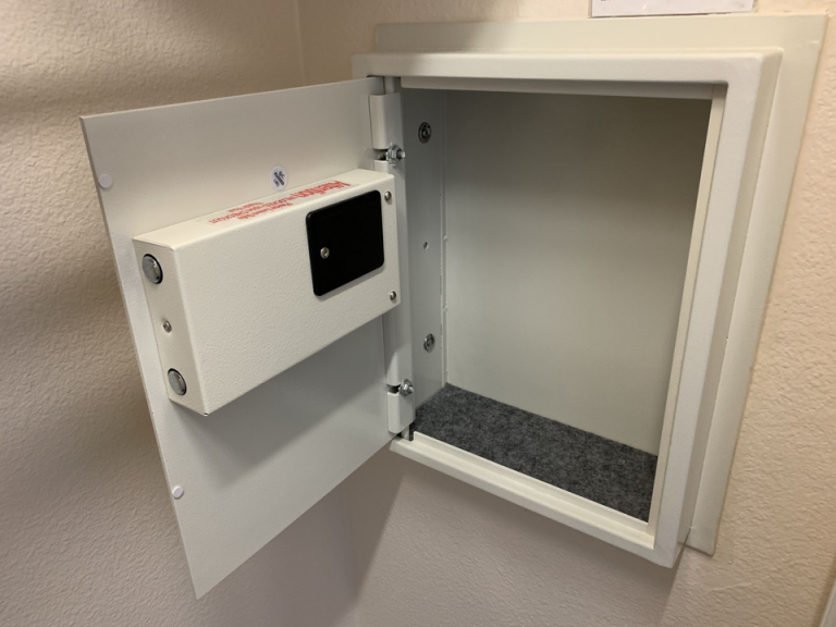 セーフティボックス(開けた状態)