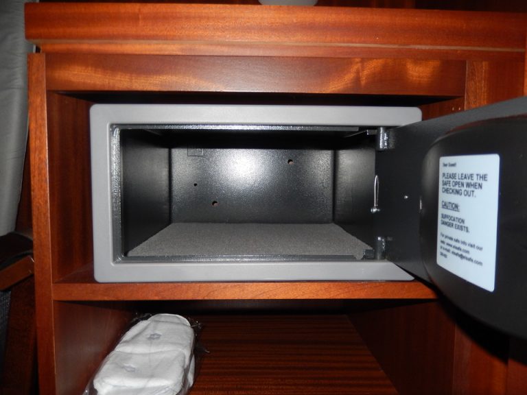 セーフティーボックス(開けた状態)