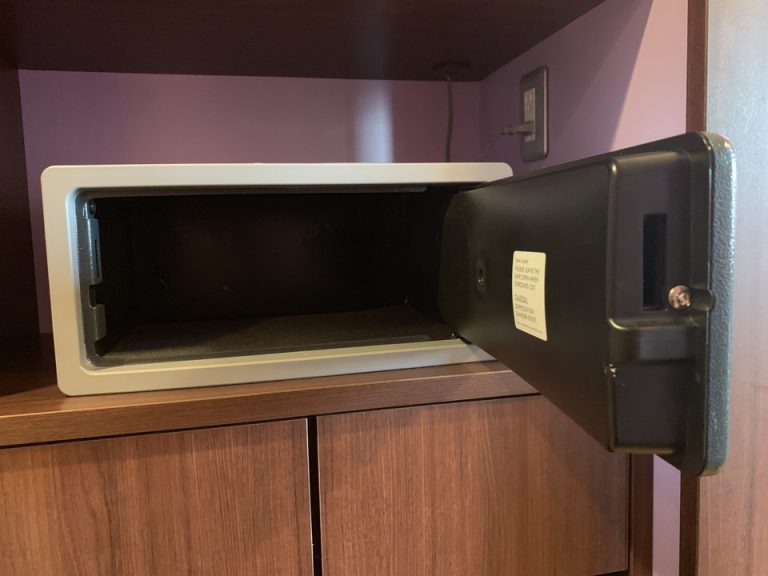 セーフティボックス内観