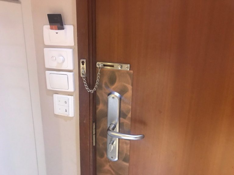 客室ドア内側ドア