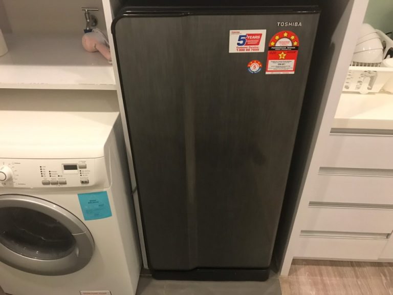 冷蔵庫(閉じた状態)