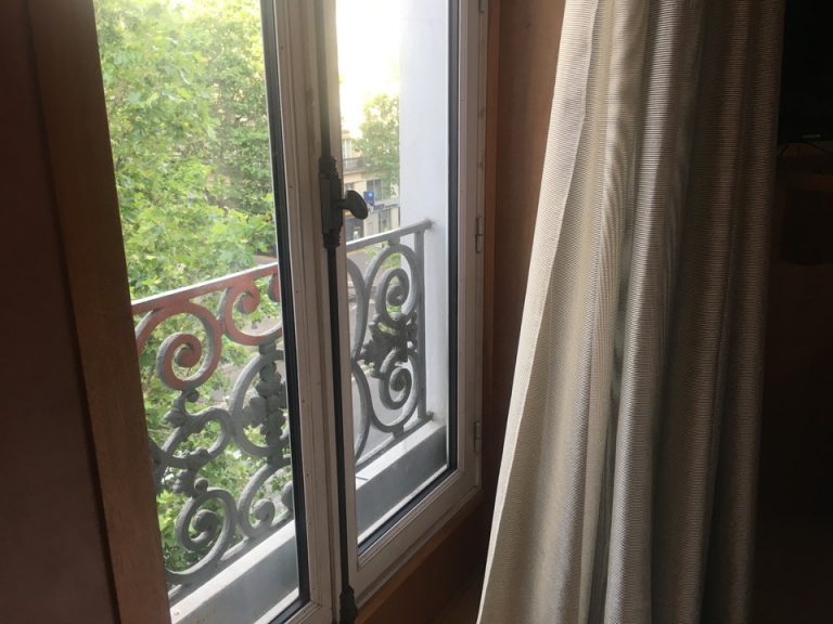 客室窓から見える風景