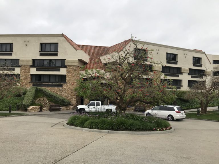 サークル状のエントランス