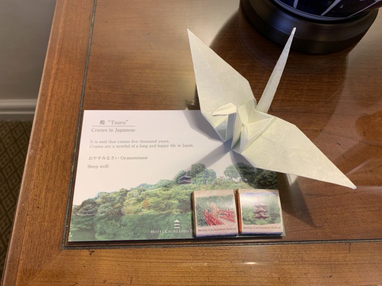 ベッド付近(ターンダウンサービス)