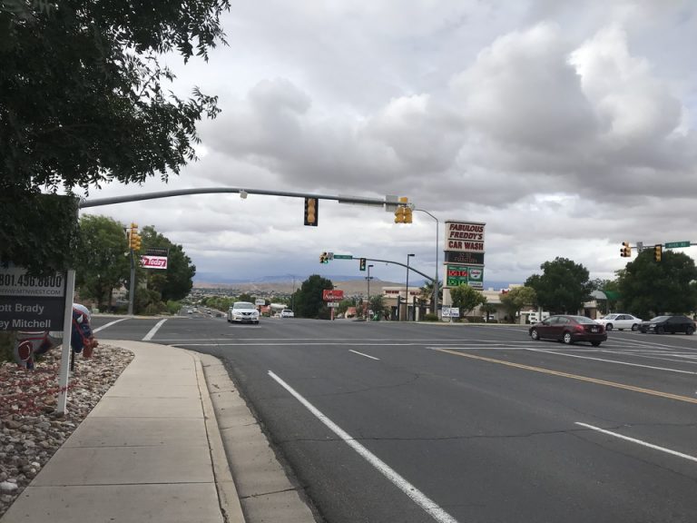 ホテル付近 信号が縦向き!!!