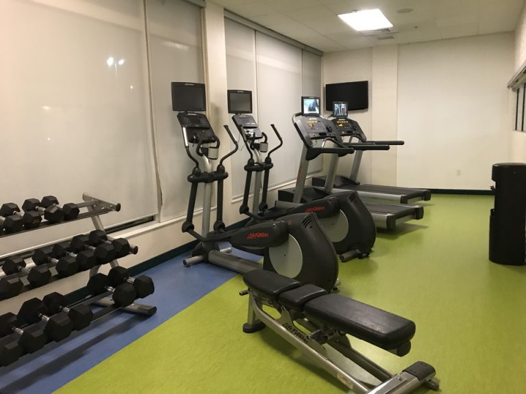 フィットネスセンター