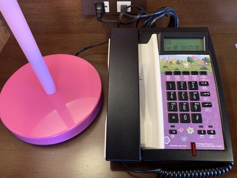 電話もレゴ仕様です