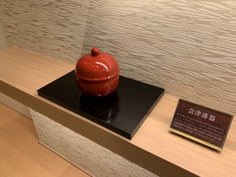 会津漆器です。