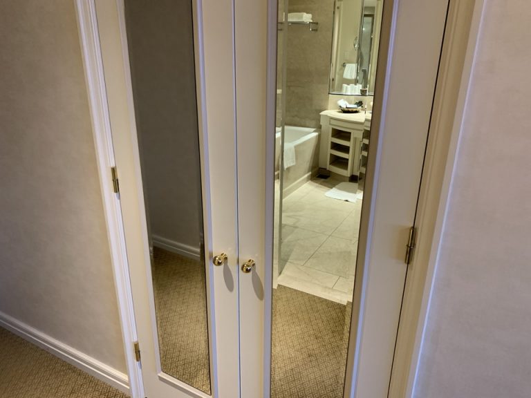 クローゼット(閉じた状態)