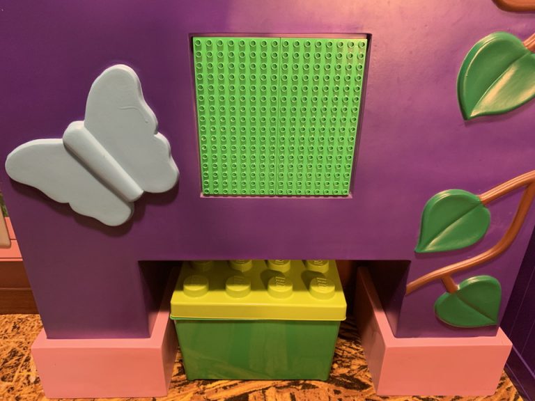 子供部屋に専用のレゴブロックがあります