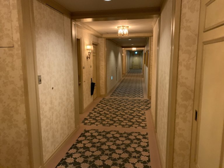 客室階廊下全体