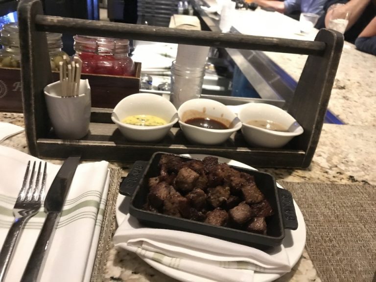バーでオーダーしたビーフバイト何とか..