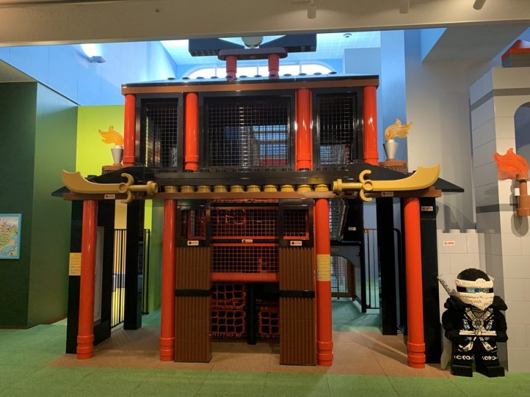 レストラン内のアスレチックです