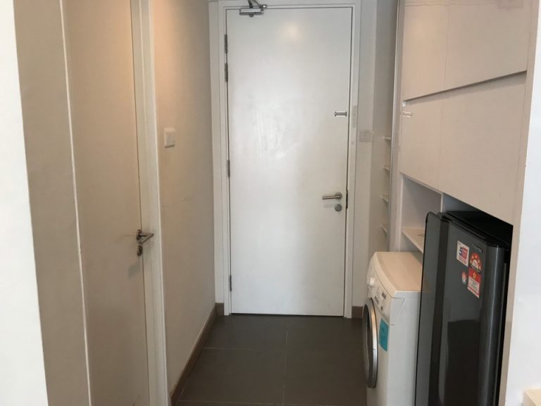 客室入口内観ドア