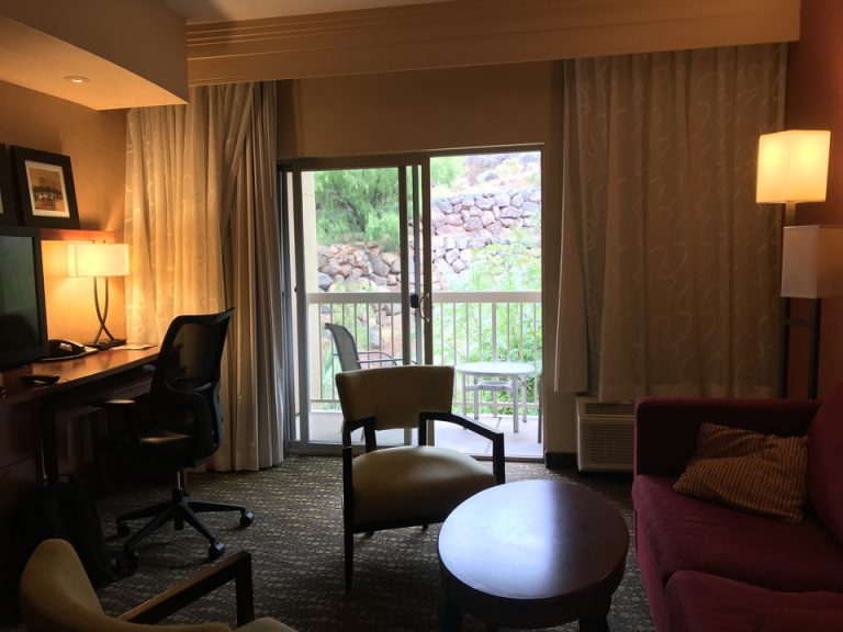 カーテンを開けるとこのような感じです。