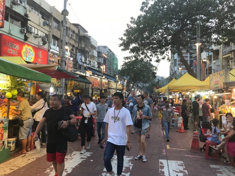 周辺のお店_アロー通りの屋台