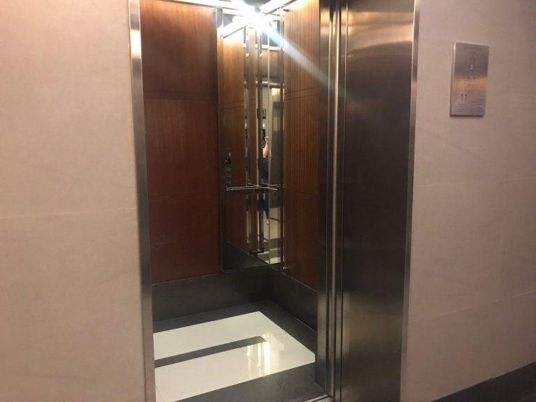 エレベーターホール