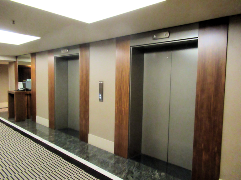 部屋階エレベータ