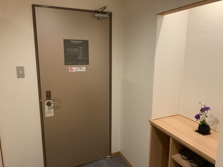 客室入口ドア内観です、