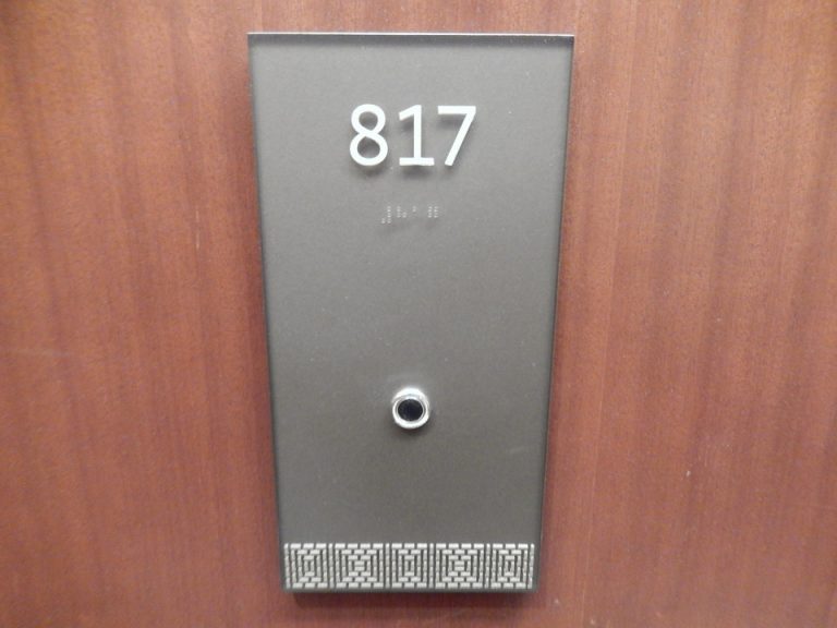 客室入口外観ドア(1)