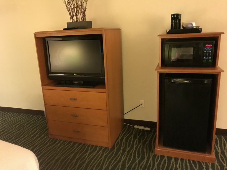 冷蔵庫、レンジ,TV、引き出し