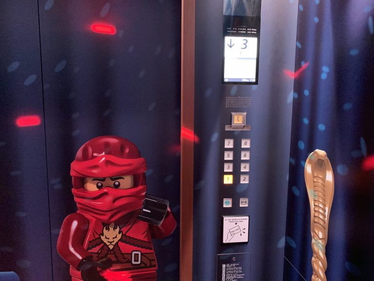 エレベーター階数ボタン