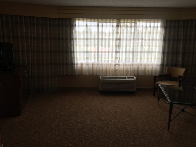 リビングルームカーテン