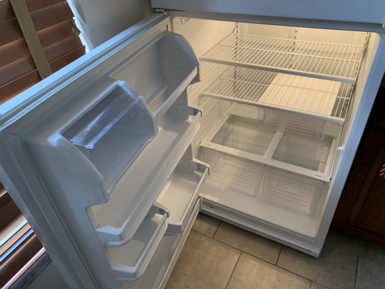 冷蔵庫(開けた状態)2