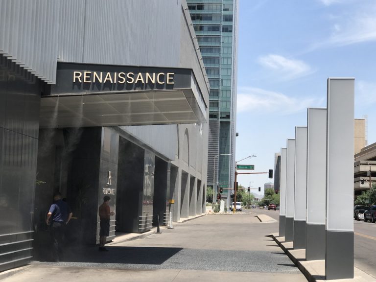 この日も45度ありアリゾナフェニックスの暑さを体感!!!