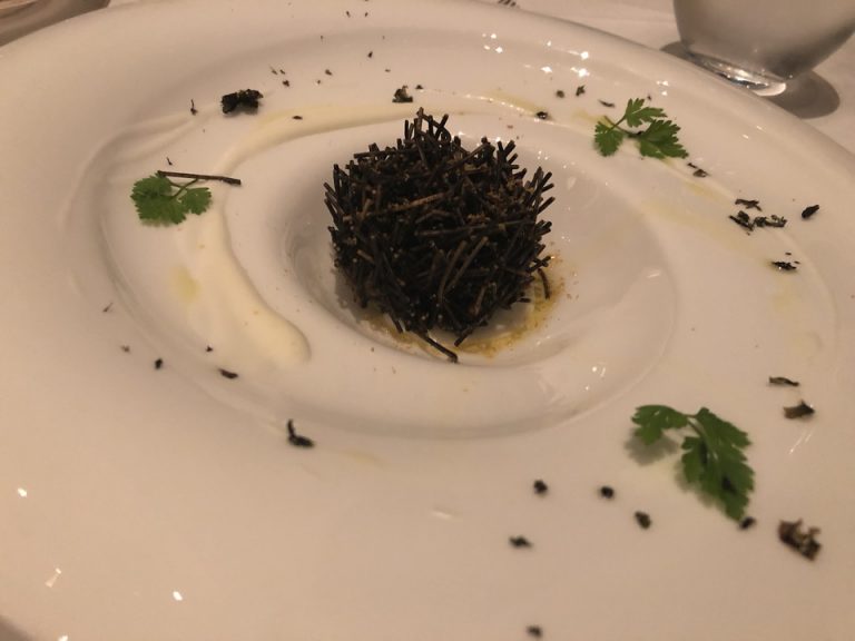 トリアノン 白身魚の料理