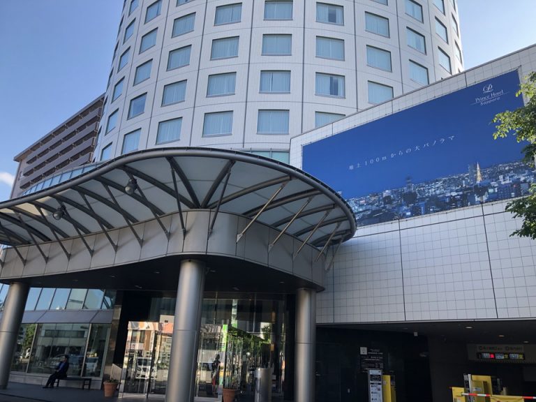 ホテルエントランス外観(1)