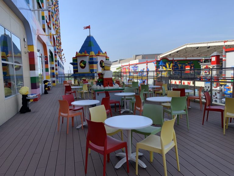 テラス席も充実しています