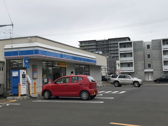 コンビニ ホテルから徒歩1分