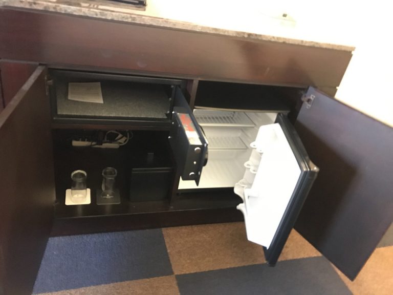 冷蔵庫セキュリティーアイスチェストグラス全てがこちらにありました