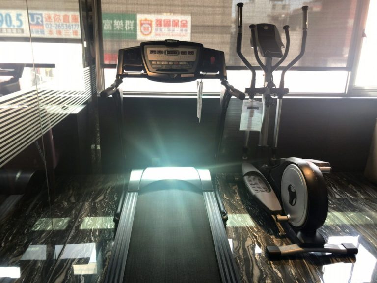 トレーニング機械