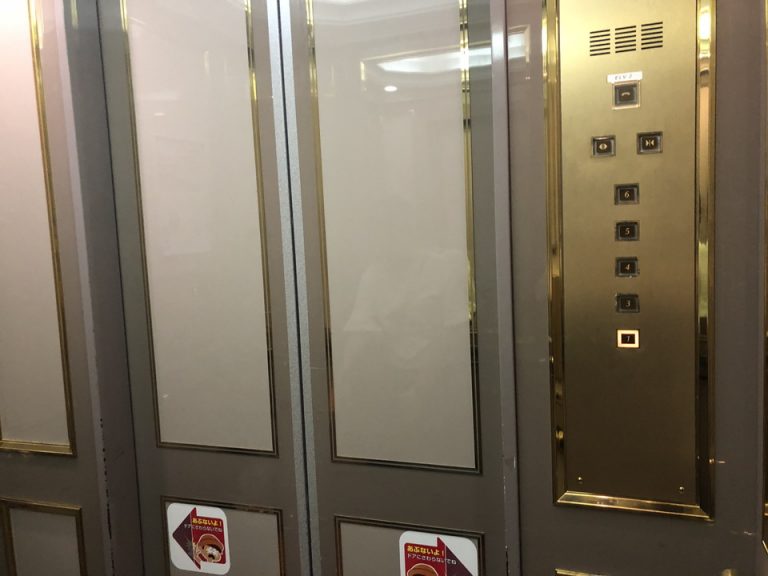エレベーター階数ボタン(1)